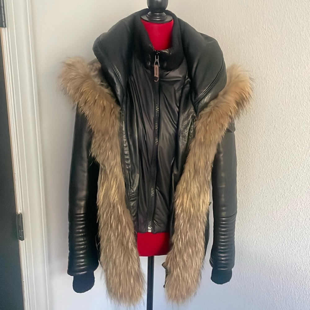 Women’s Rudsak leather & fur hooded coat size small in black EUC $1195